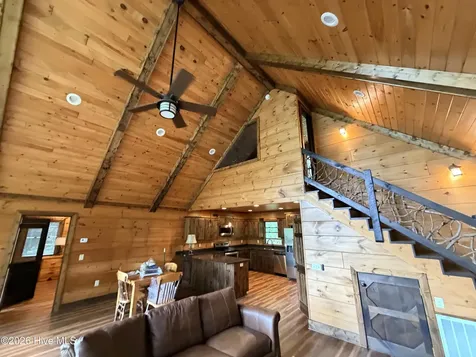 371 Black Bear Trail Topton NC 28781