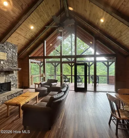371 Black Bear Trail Topton NC 28781