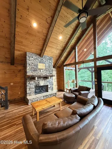 371 Black Bear Trail Topton NC 28781