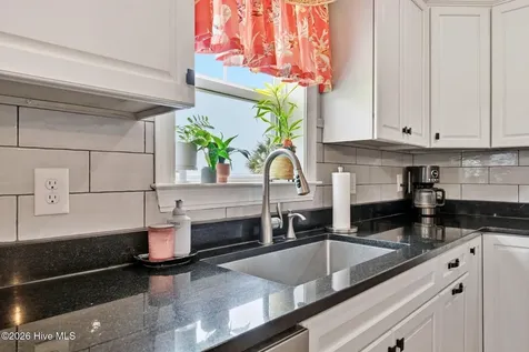 30 E North Shore Lane Arapahoe NC 28510