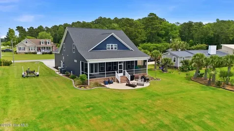 30 E North Shore Lane Arapahoe NC 28510