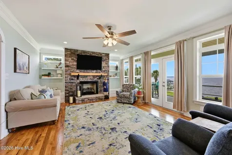 30 E North Shore Lane Arapahoe NC 28510