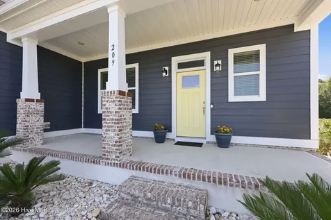 209 Bogue Carrier Court Newport NC 28570