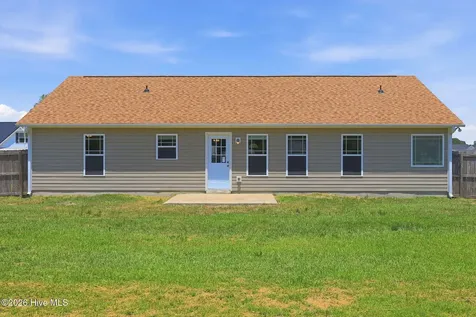 202 Long Neck Drive Richlands NC 28574