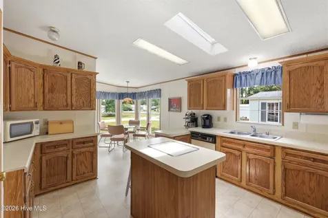 605 Outrigger Court Hampstead NC 28443