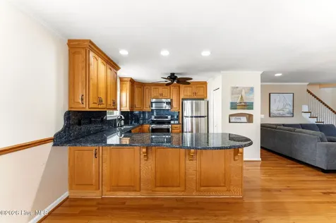 183 W Fourth Street Ocean Isle Beach NC 28469