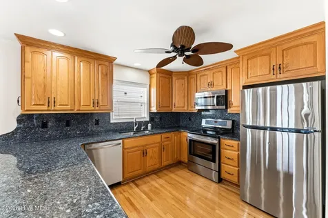 183 W Fourth Street Ocean Isle Beach NC 28469