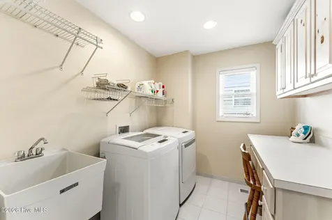 183 W Fourth Street Ocean Isle Beach NC 28469