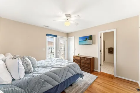 183 W Fourth Street Ocean Isle Beach NC 28469