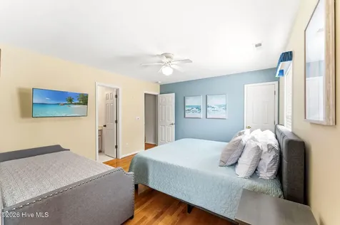 183 W Fourth Street Ocean Isle Beach NC 28469