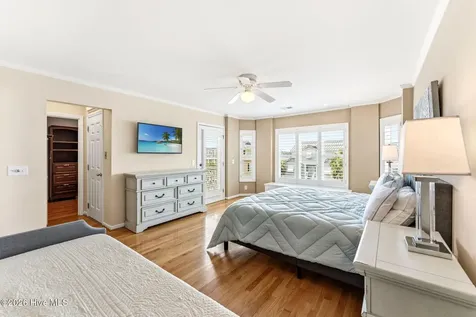 183 W Fourth Street Ocean Isle Beach NC 28469