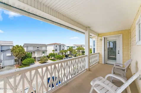 183 W Fourth Street Ocean Isle Beach NC 28469