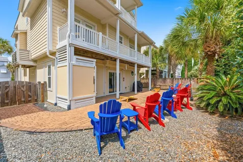 183 W Fourth Street Ocean Isle Beach NC 28469