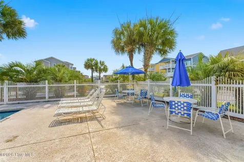 183 W Fourth Street Ocean Isle Beach NC 28469