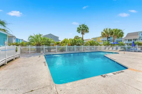 183 W Fourth Street Ocean Isle Beach NC 28469