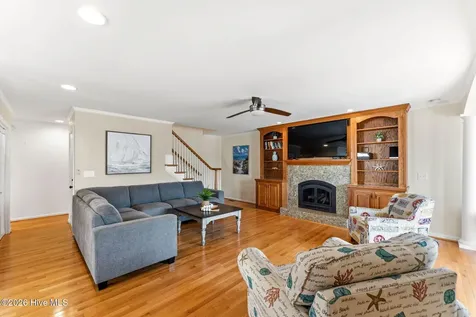 183 W Fourth Street Ocean Isle Beach NC 28469