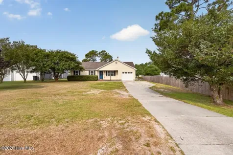 496 Sand Ridge Road Hubert NC 28539