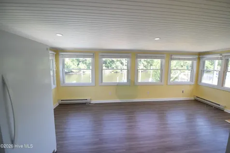 105 Captains Cove New Bern NC 28562