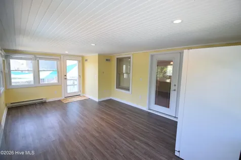 105 Captains Cove New Bern NC 28562