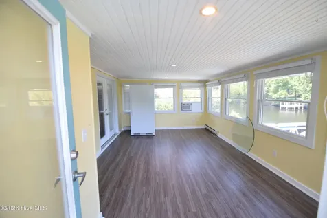 105 Captains Cove New Bern NC 28562