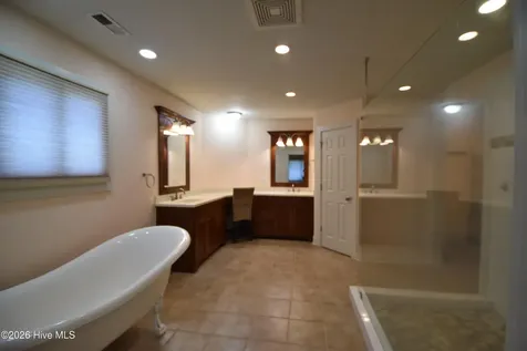 105 Captains Cove New Bern NC 28562