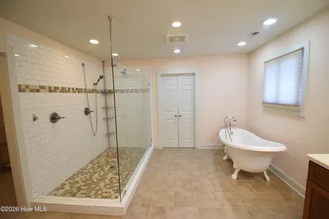 105 Captains Cove New Bern NC 28562