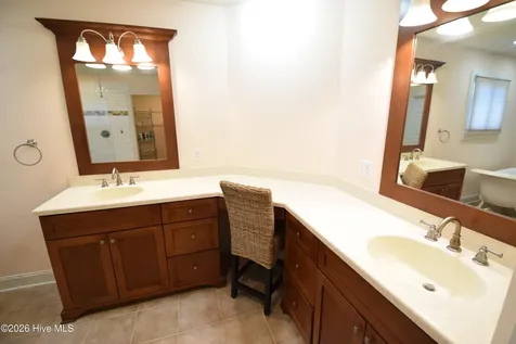 105 Captains Cove New Bern NC 28562