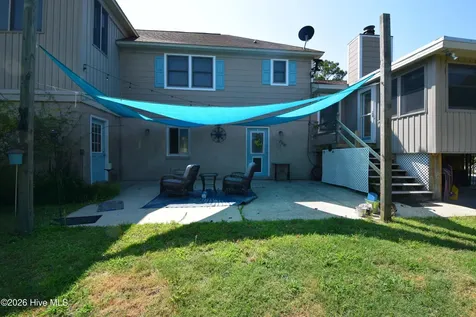 105 Captains Cove New Bern NC 28562