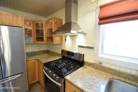 105 Captains Cove New Bern NC 28562