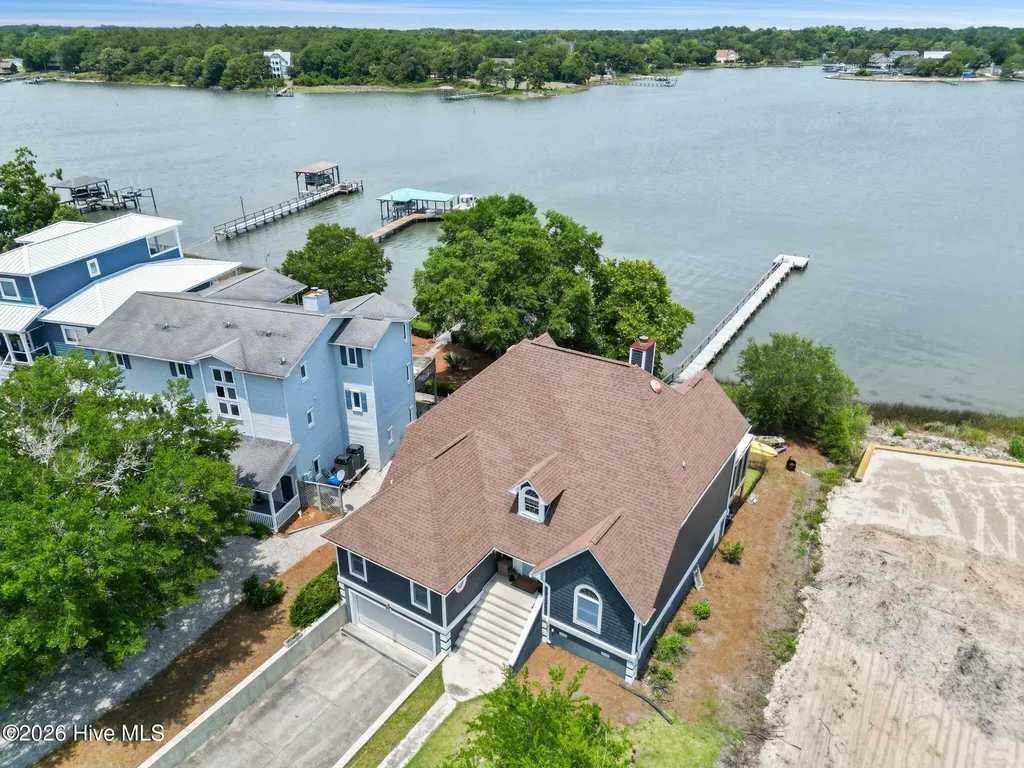 915 Chadwick Shores Drive Sneads Ferry NC 28460