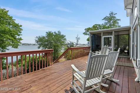 915 Chadwick Shores Drive Sneads Ferry NC 28460