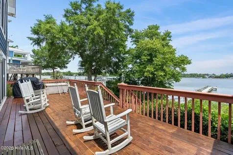 915 Chadwick Shores Drive Sneads Ferry NC 28460