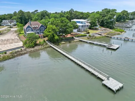 915 Chadwick Shores Drive Sneads Ferry NC 28460