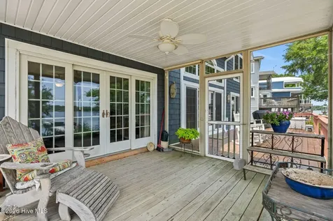 915 Chadwick Shores Drive Sneads Ferry NC 28460