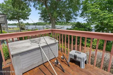 915 Chadwick Shores Drive Sneads Ferry NC 28460