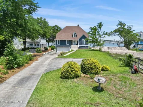 915 Chadwick Shores Drive Sneads Ferry NC 28460