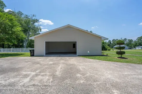 201 Glenwood Drive Elizabethtown NC 28337