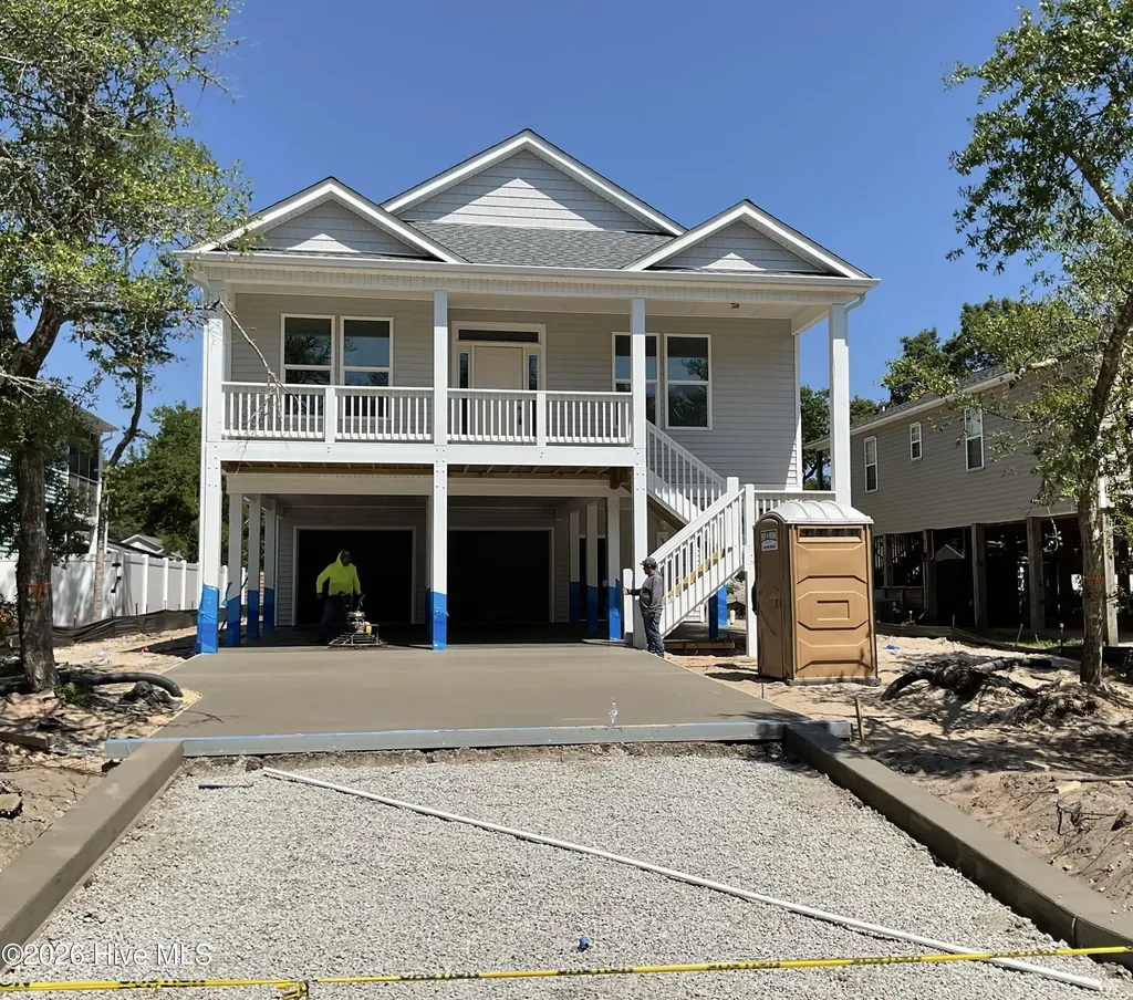 104 SE 6th Street Oak Island NC 28465