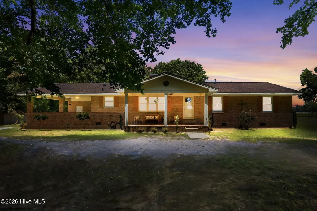 579 N Grimesland Bridge Road Washington NC 27889
