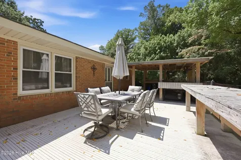 579 N Grimesland Bridge Road Washington NC 27889