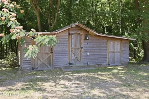 579 N Grimesland Bridge Road Washington NC 27889