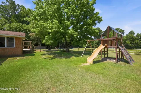 579 N Grimesland Bridge Road Washington NC 27889