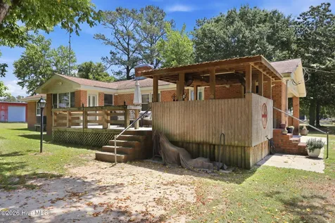 579 N Grimesland Bridge Road Washington NC 27889