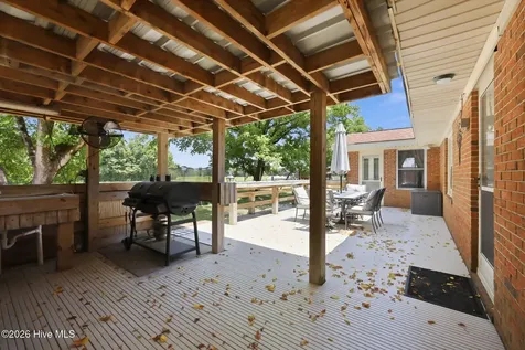 579 N Grimesland Bridge Road Washington NC 27889