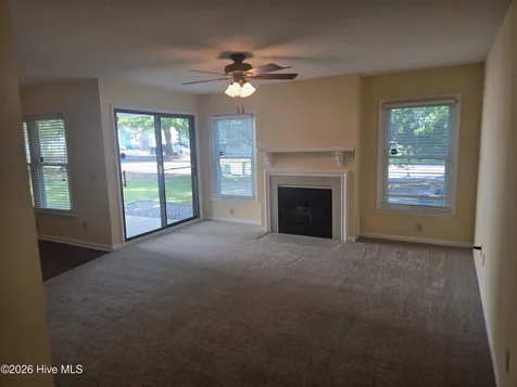 109 W Victoria Court Greenville NC 27834