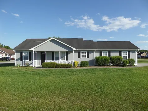 401 Sumrell Way Hubert NC 28539