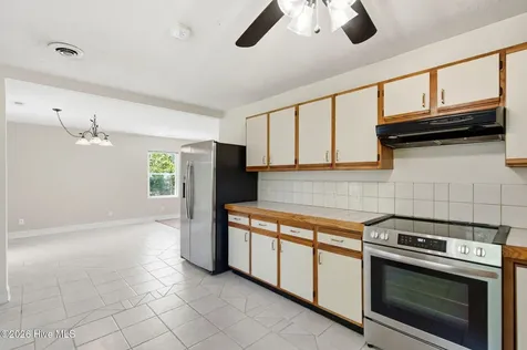 5221 Sardou Road Wilmington NC 28412