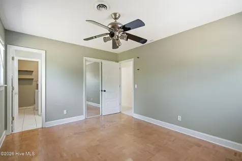 5221 Sardou Road Wilmington NC 28412