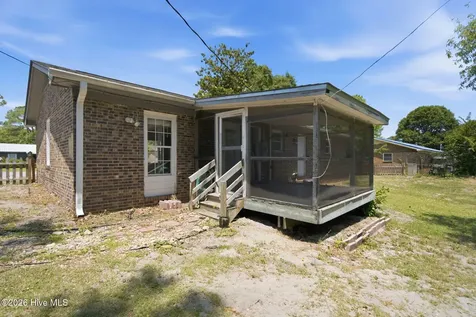 5221 Sardou Road Wilmington NC 28412