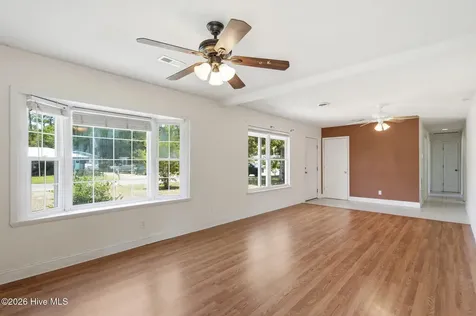 5221 Sardou Road Wilmington NC 28412